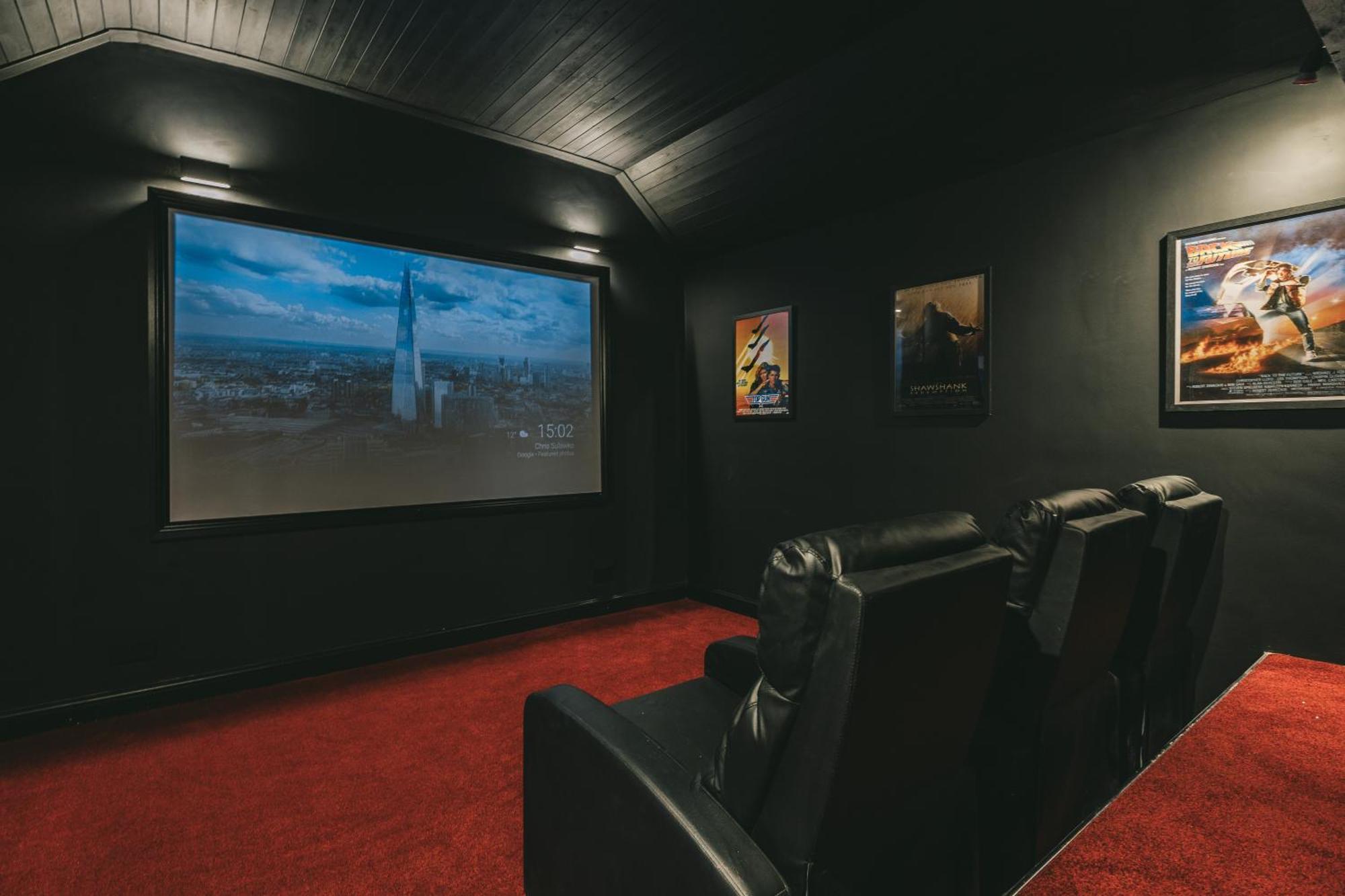 House With A Cinema And Games Room, Sleeps 17 شروزبري المظهر الخارجي الصورة
